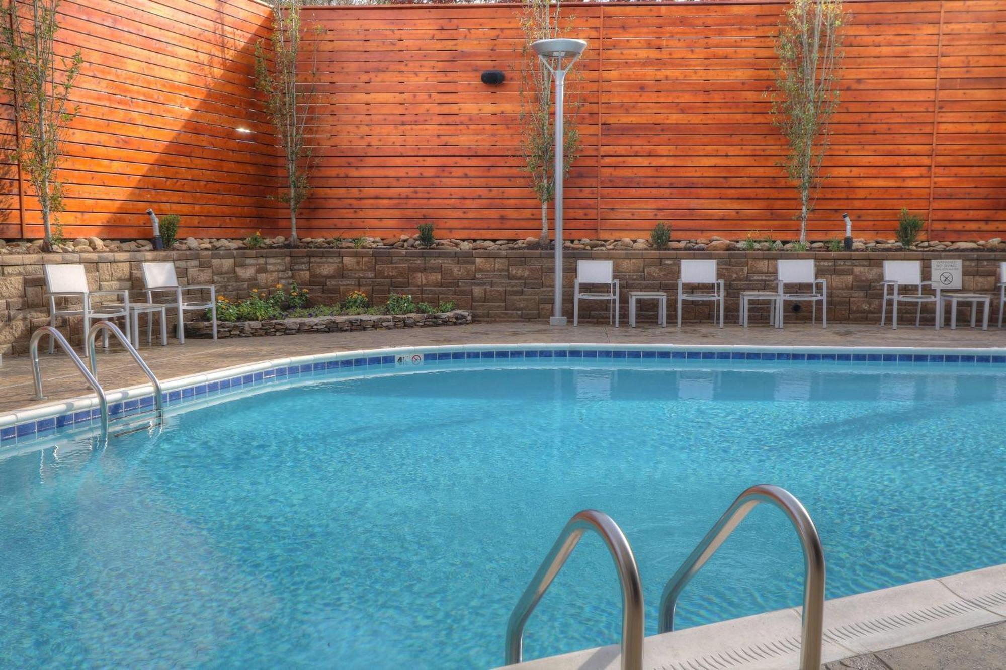 Fairfield Inn & Suites By Marriott Gatlinburg Downtown מראה חיצוני תמונה